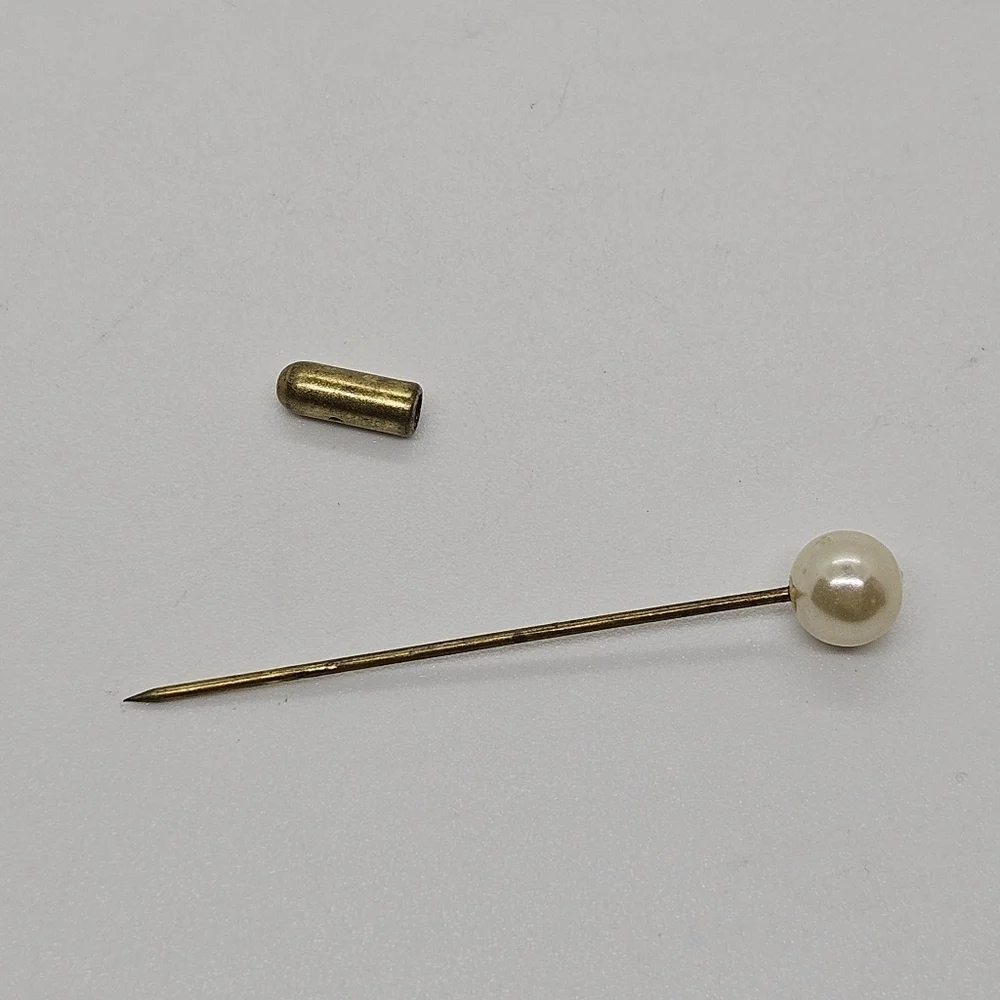 gold tone faux pearl stick pin